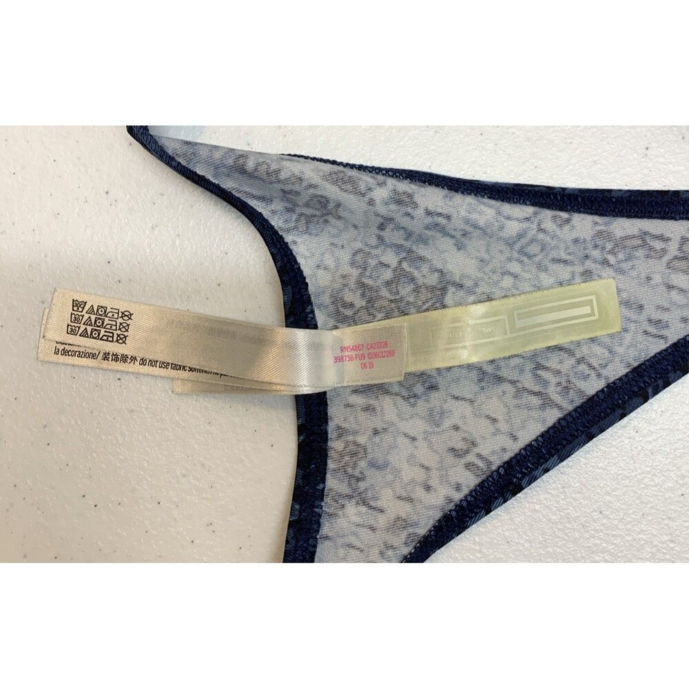 Victoria’s Secret PINK Ultimate Lightly Lined Twist Sports Bra Medium Blue Snake - Picture 6 of 7